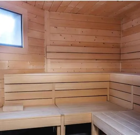 Bel Mare 405 ミエンジズドロイェ